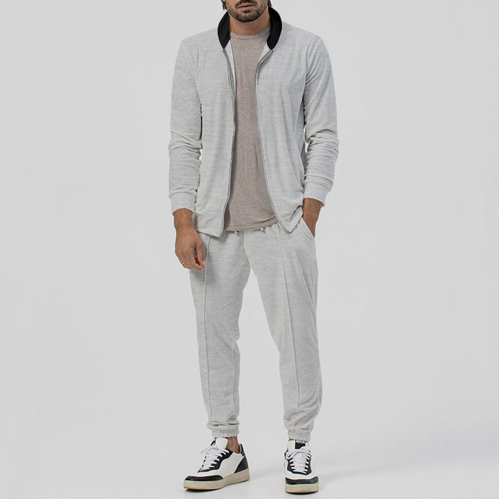 Men's sports suit with functional zip pockets and breathable material Lune London