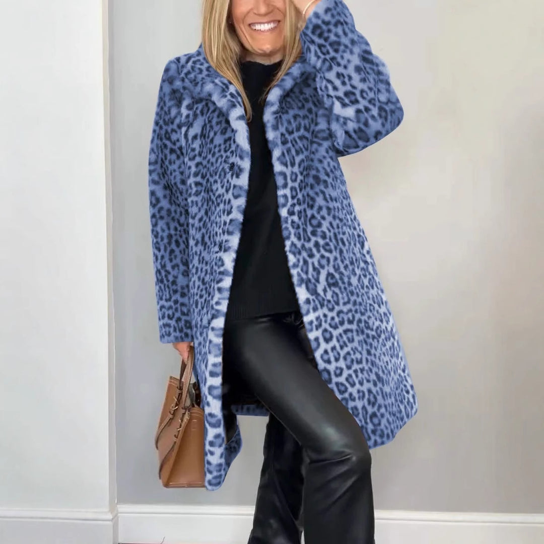 Women’s fleece coat with animal pattern and practical cut Lune London