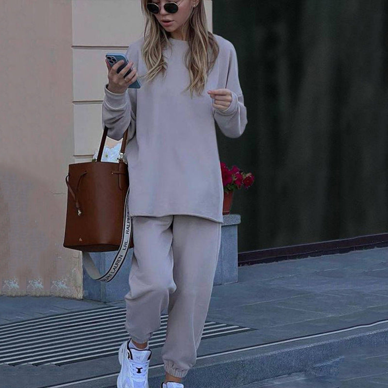 Ladies Comfortable Loungewear Set with Oversized Sweatshirt and Elastic Pants Lune London