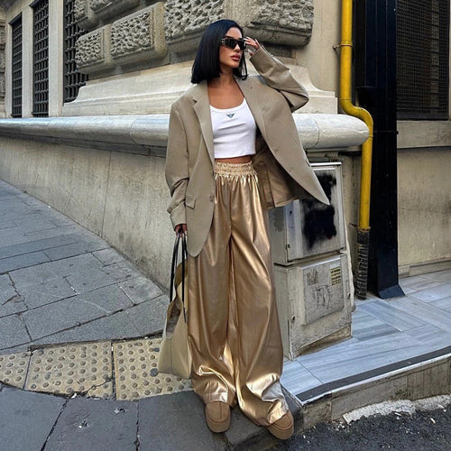 Elegant leather pants for women with a loose fit and elastic waistband Amarae