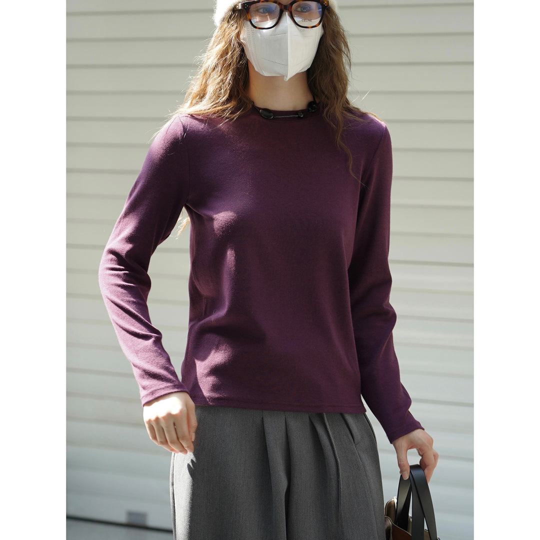 Women Light Long Sleeve Fine Knit Shirt with Round Neckline and Slim Silhouette Amarae