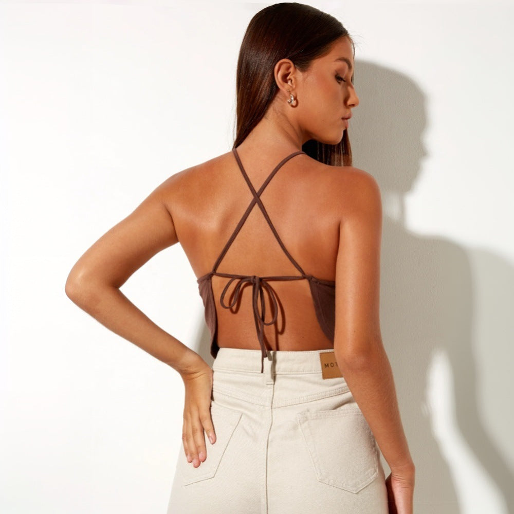 Haut halter pour femmes avec décolleté en forme de clé raffiné et fronces Chic & Stil