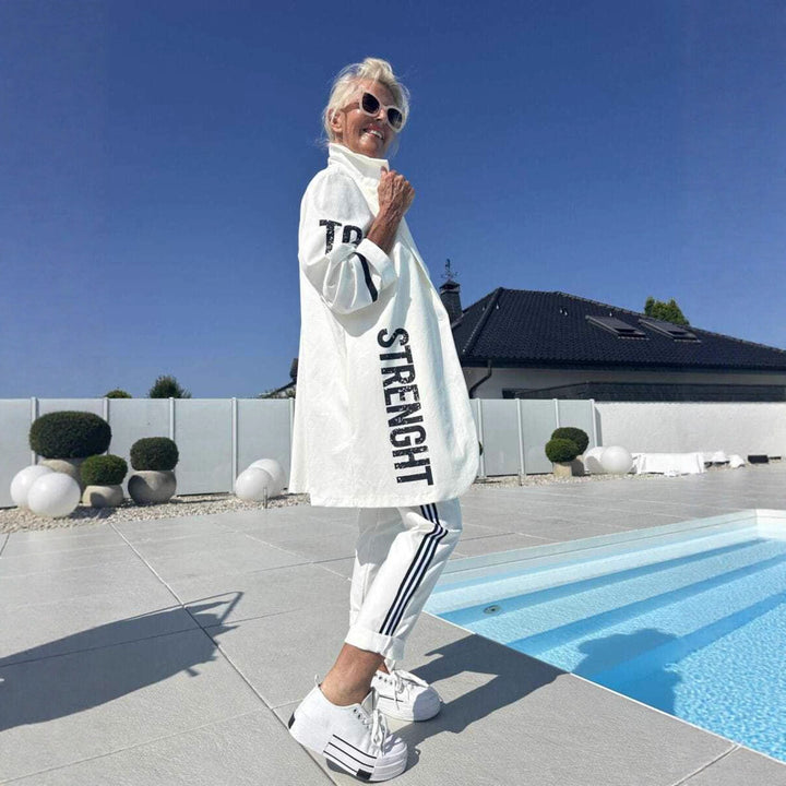 Manteau trench décontracté pour femmes avec des rayures à la mode et une lettre stylée Chic & Stil