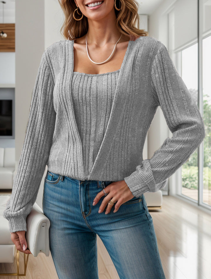 Casual women's knit sweater with deep V-neck and ribbed structure Lune London