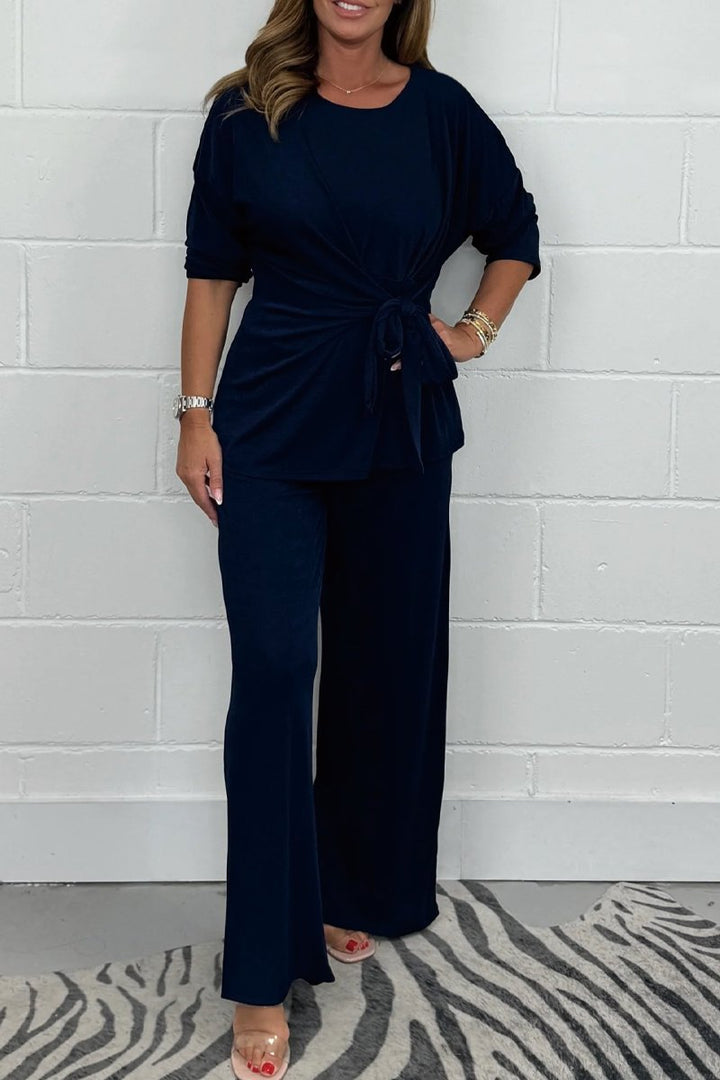 Casual lounge set for women with bow detail and loose fit Lune London