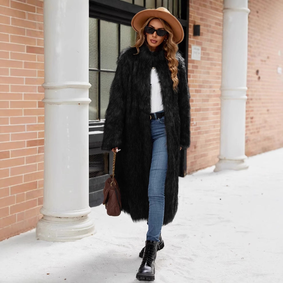 Ladies Long faux fur coat with high collar and pockets Lune London