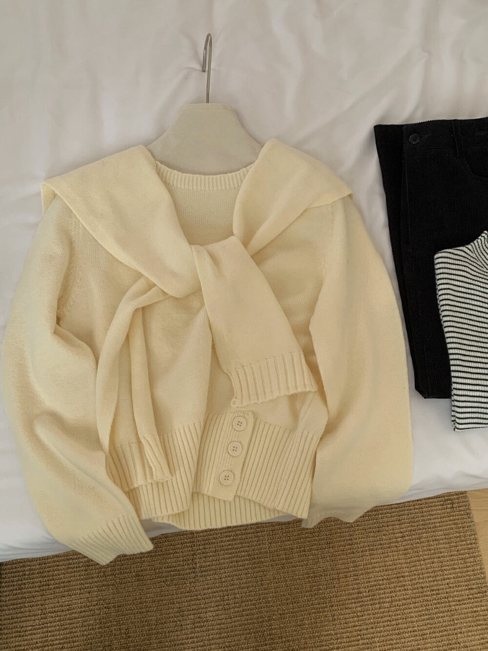 Pull élégant pour femmes avec col amovible Chic & Stil