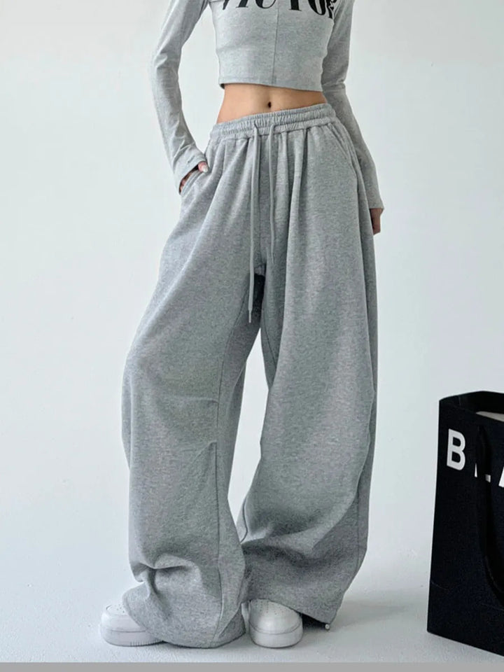 Casual women's jogger pants, loose with elastic waistband and drawstring Chic and Style