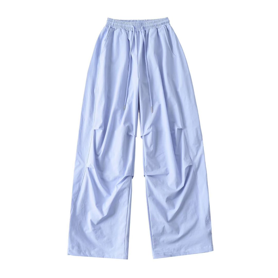 Loose casual pants for women with elastic waist and practical side pockets Lune London