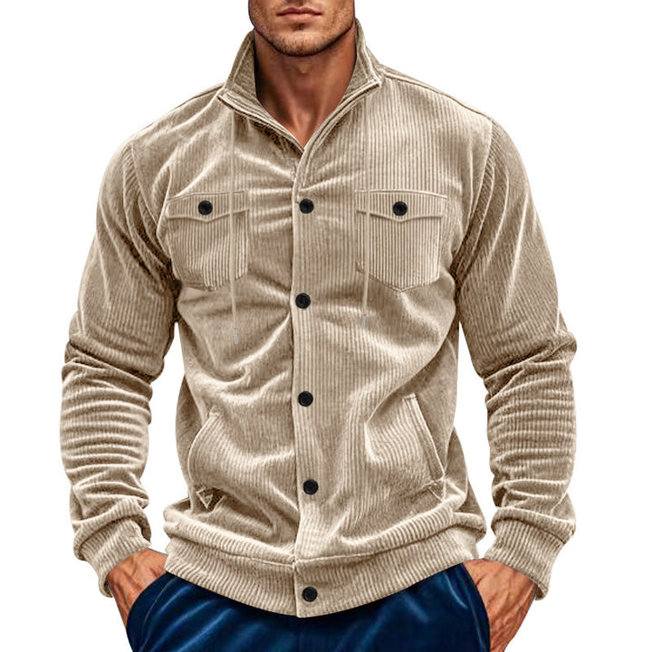 Velvet jacket for men with practical chest pockets Lune London