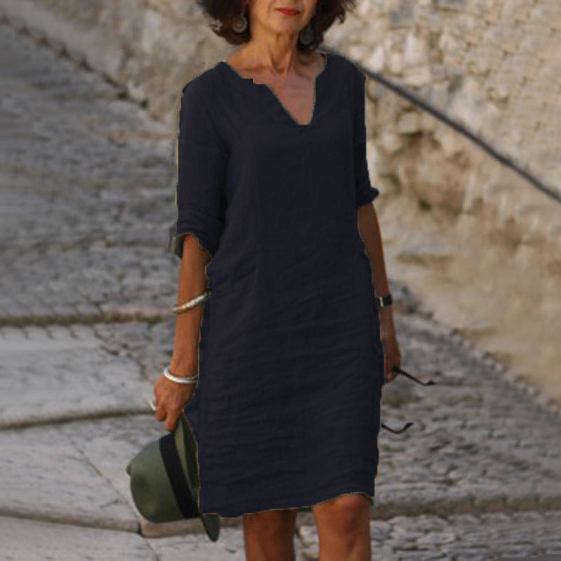Linen dress for women with a relaxed fit and elegant V-neck Lune London