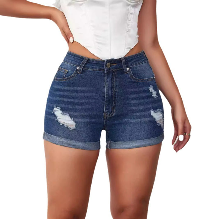 Trendy high-waisted denim shorts for women with frayed details Chic & Stil