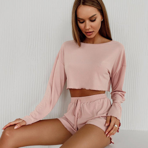 Casual and modern lounge set for women with cropped top and shorts Amarae