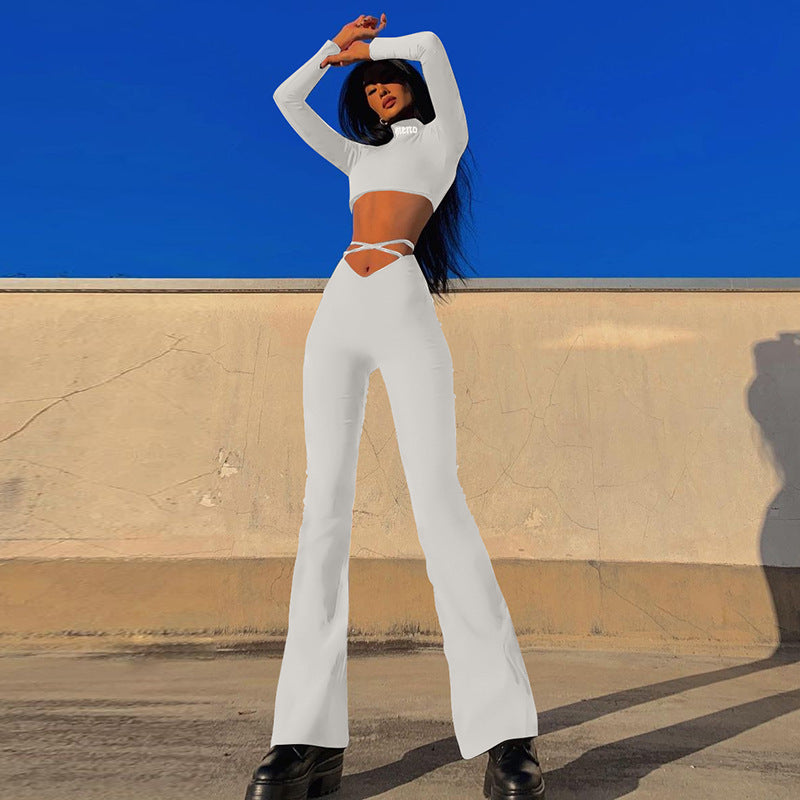 Fitted women's outfit with crossover details Lune London