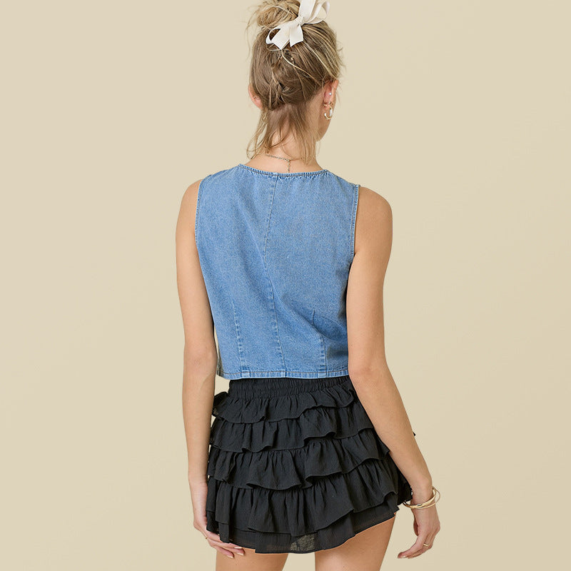 Women's denim jacket with a trendy lace design