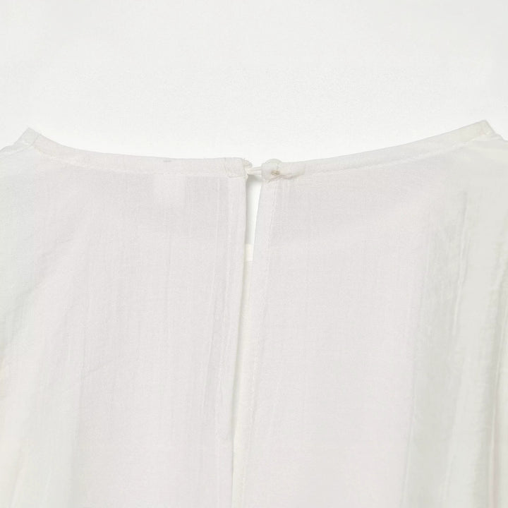 Women's oversized blouse with balloon sleeves, round neckline and soft viscose quality Amarae