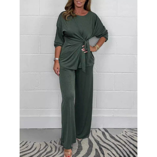 Elegant set for women in a fluid and soft material with a fitted top and loose pants Amarae