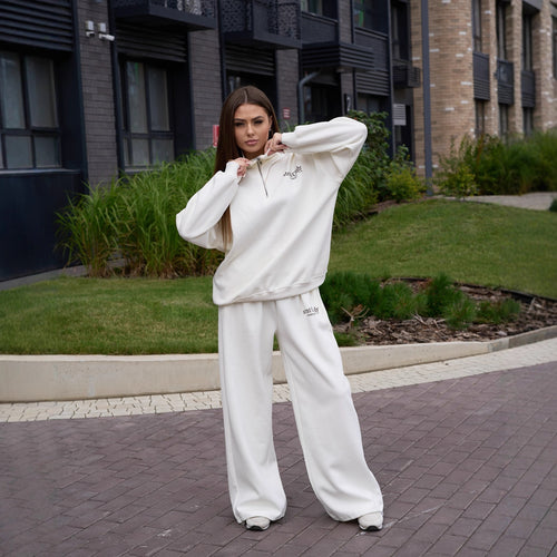 Women’s hoodie with half zipper and relaxed fit Amarae