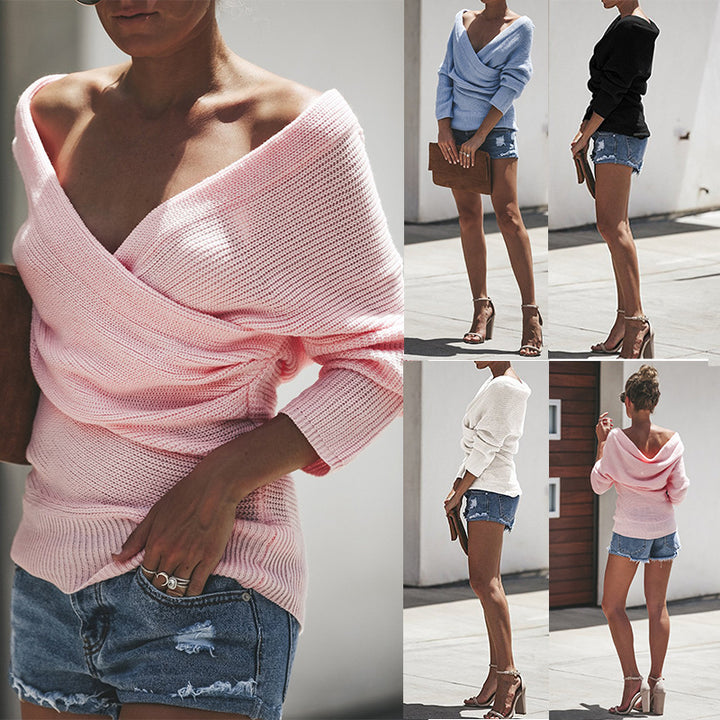 Ladies relaxed knit sweater with deep V-neck and oversized cut Lune London