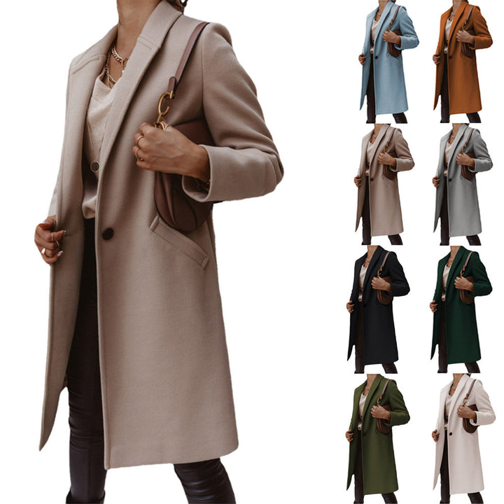 Elegant wool coat for women with a slim silhouette and practical pockets Lune London