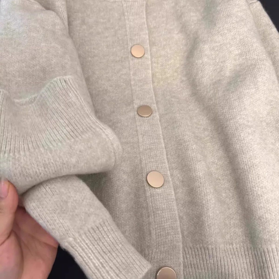 Cardigan Femme Fluffy avec Gros Boutons Chic & Stil