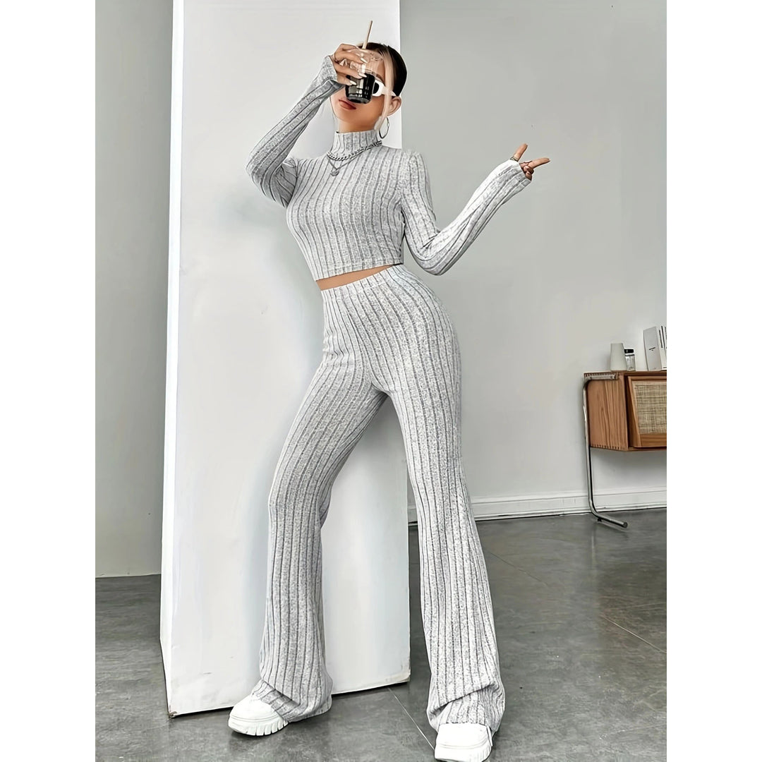 Casual women's clothing in crop-top and flared pants set Lune London