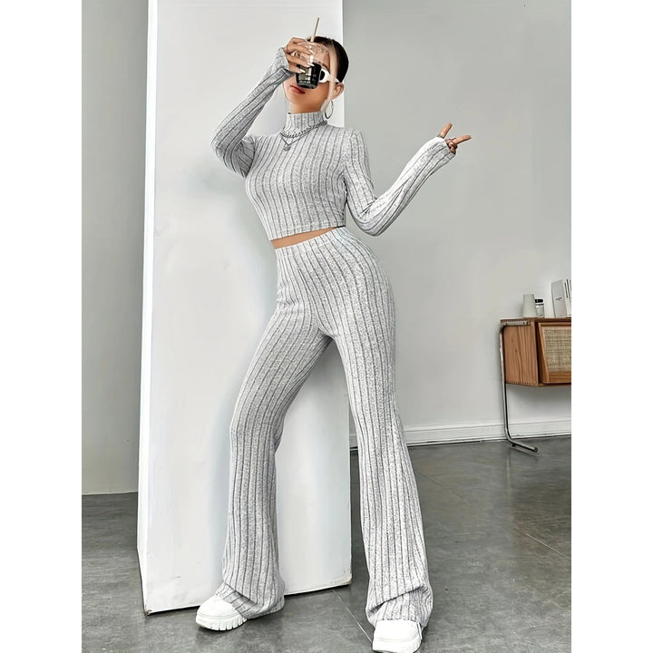 Casual women's clothing in crop-top and flared pants set Lune London