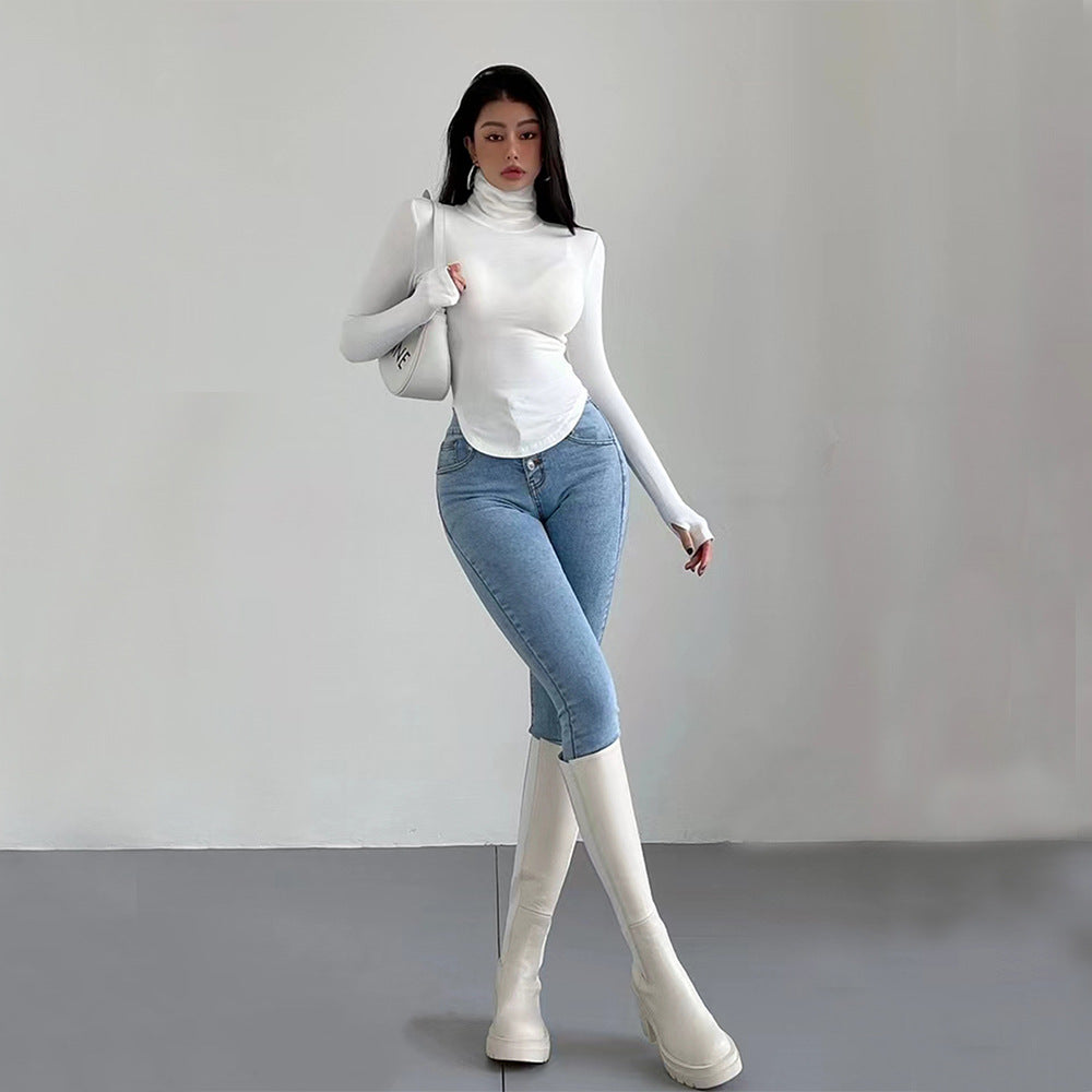 Haut court à manches longues pour femme avec un col haut et une coupe cintrée Chic & Stil