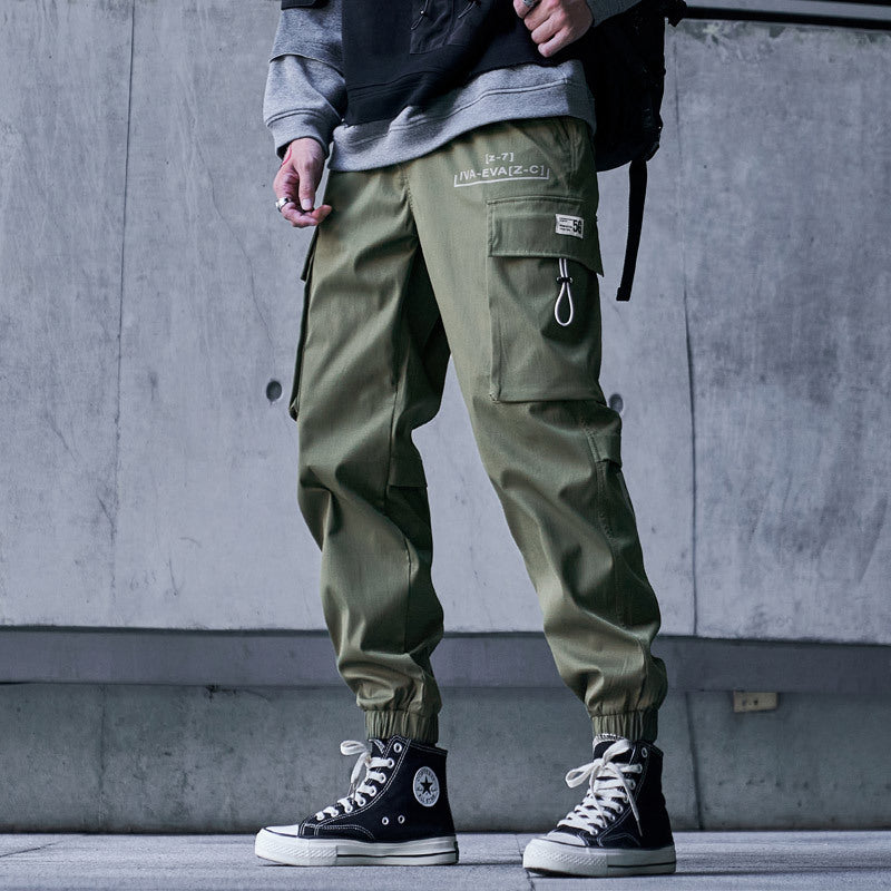 Trendy cargo pants for men with versatile pockets and ergonomic fit Lune London