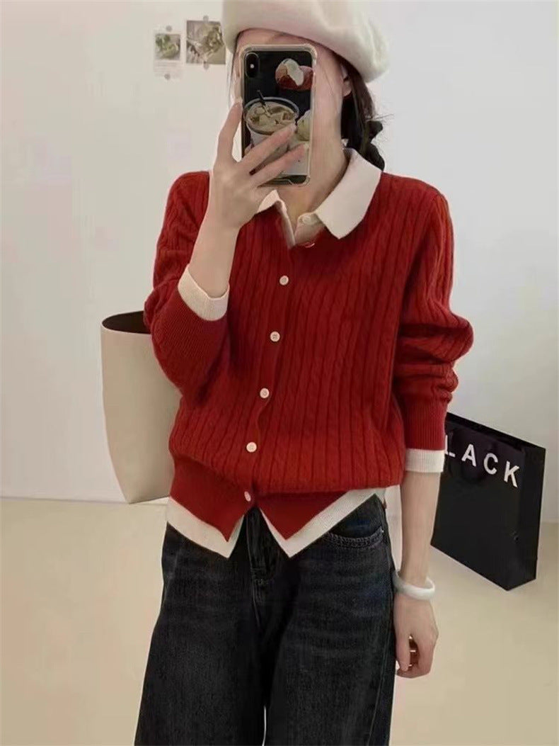 Pull tricot confortable pour femmes avec un design de boutons tendance et une texture côtelée Chic & Stil