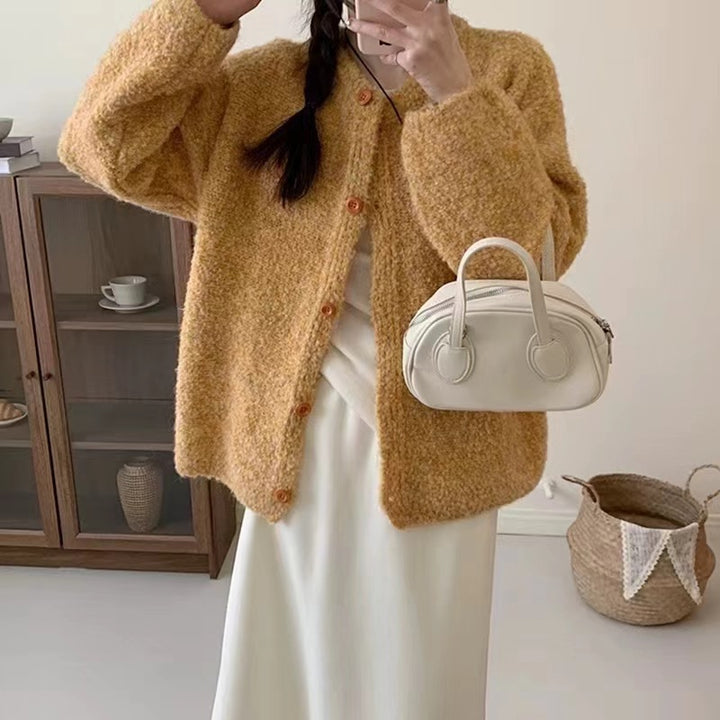 Cardigan confortable pour femmes avec détails de boutons et coupe ample Chic & Stil