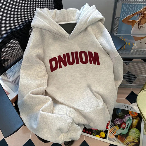 Hoodie femme avec grande lettre Chic & Stil