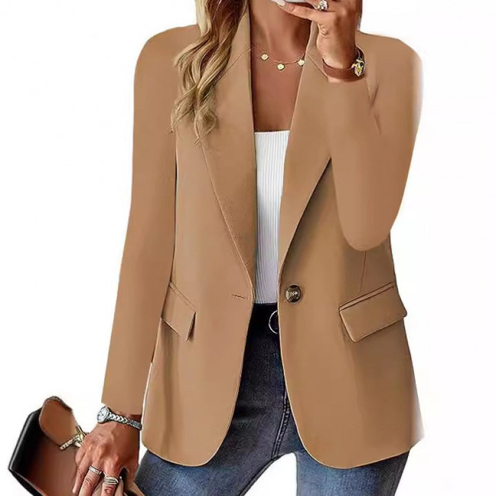 Modern fitted jacket for women with elegant button details Lune London