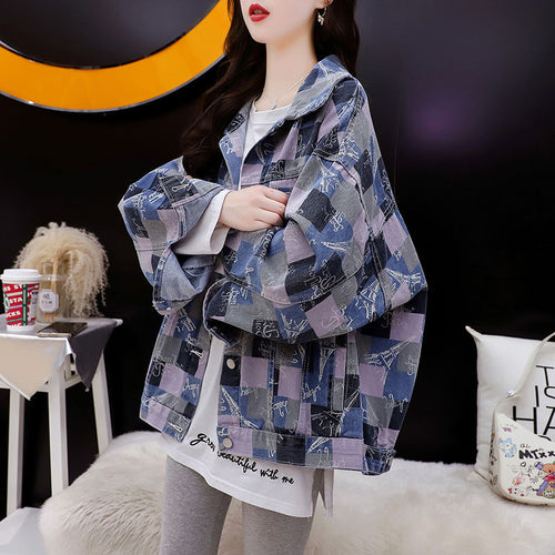 Veste en denim pour femmes en coupe oversize avec un motif frappant Chic & Stil