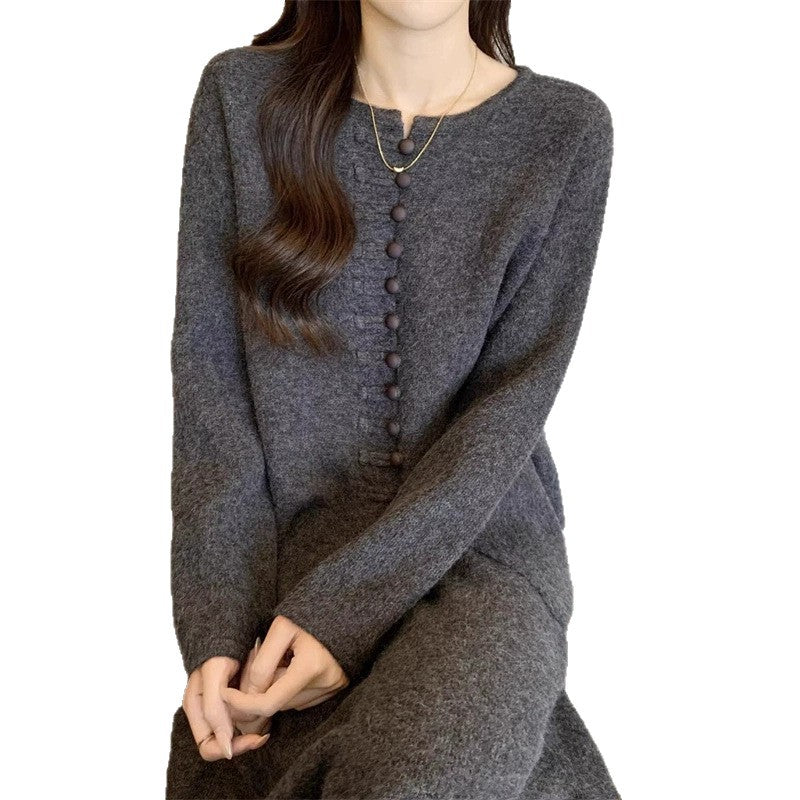 Ensemble en tricot pour femmes avec détails de boutons décoratifs et coupe élégante Chic & Stil