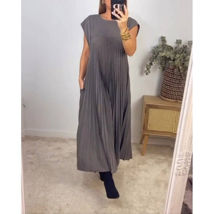 Robe maxi plissée élégante pour dames avec poches pratiques Chic & Stil