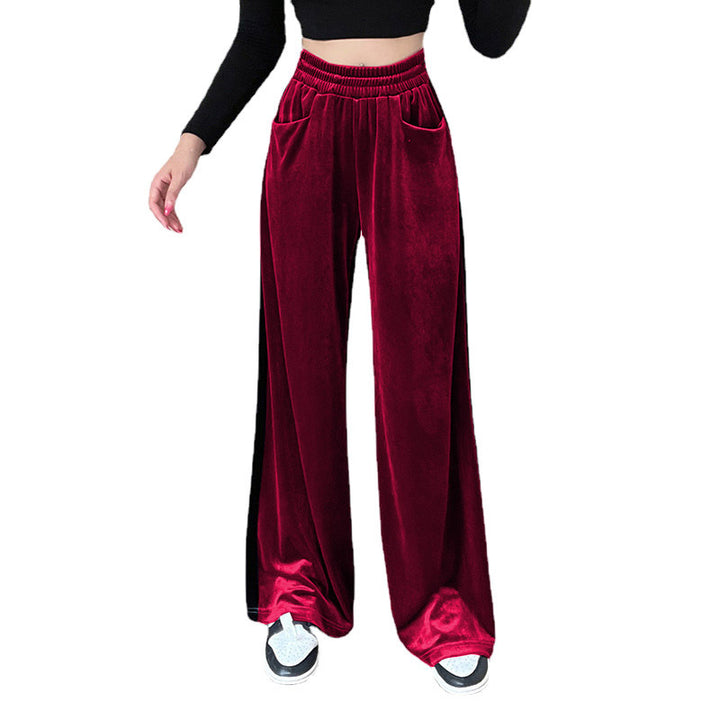 Wide Palazzo pants for ladies in velvet material with high waist and practical pockets Lune London