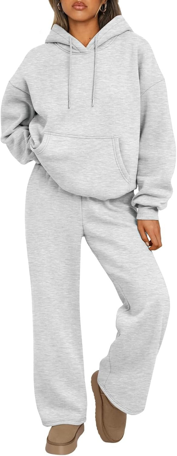 Luxurious hoodie for women with a loose fit and comfortable jogger pants Lune London