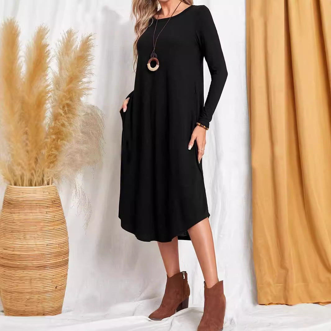 Casual chic maxi dress for women with practical pockets and relaxed fit