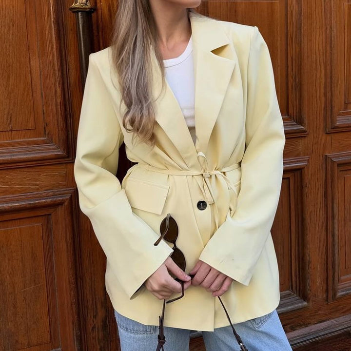Elegant women's jacket with waist belt and practical pockets Lune London