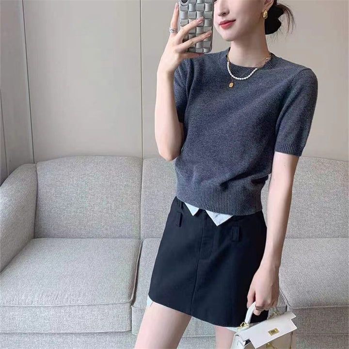 Cardigan femme en maille fine avec détails de boutons et encolure ronde Chic & Stil