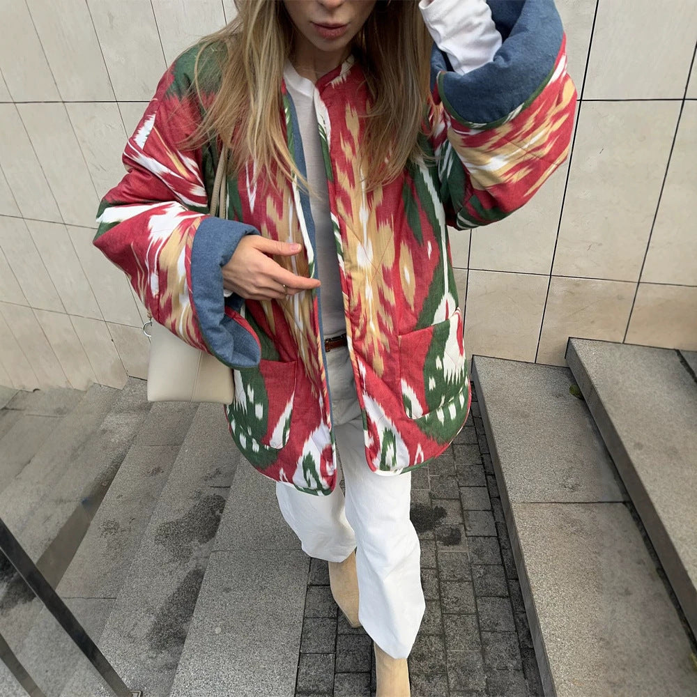 Women's quilted kimono jacket with ikat print, oversized cut and contrasting cuffs Amarae