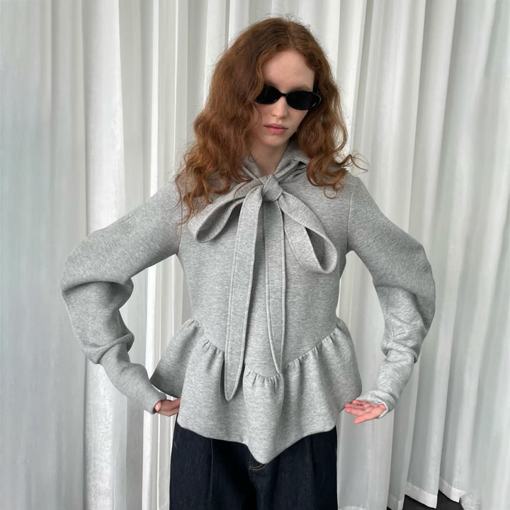 Sweater woman with tie detail and ruffles Lune London