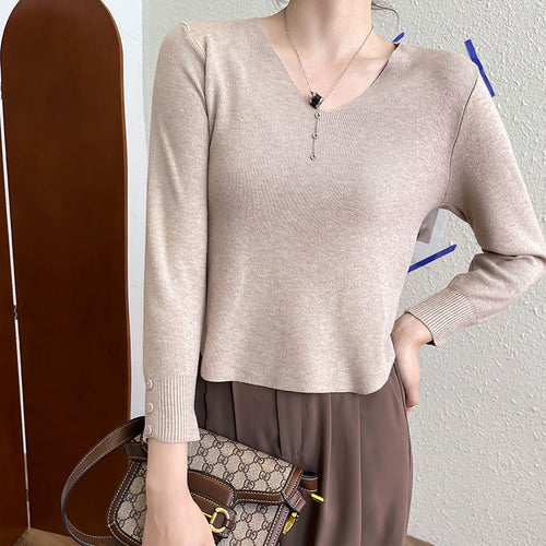 Ladies elegant knitted top with V-neck and ribbed texture Chic & Stil
