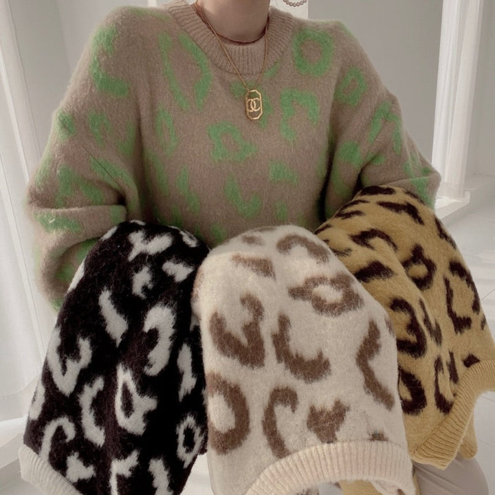 Ladies Large Chic Animal Print Design Sweater
