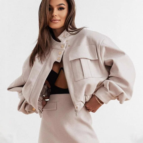Oversized fashionable jacket for ladies with practical pockets and snap button closure Amarae