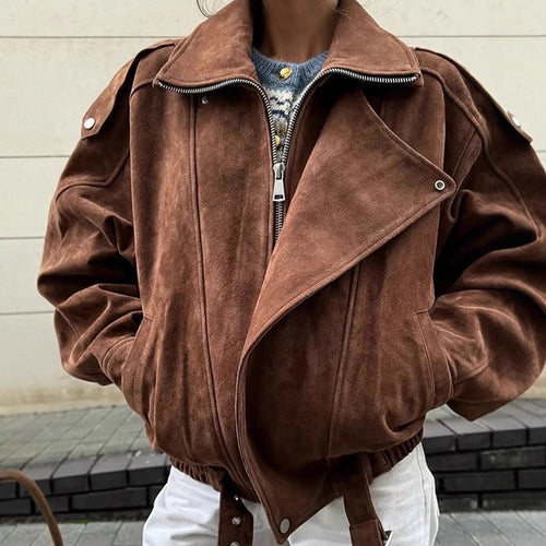 Veste courte féminine à la mode dans un style urbain avec col montant et détails d'épaule Chic & Stil