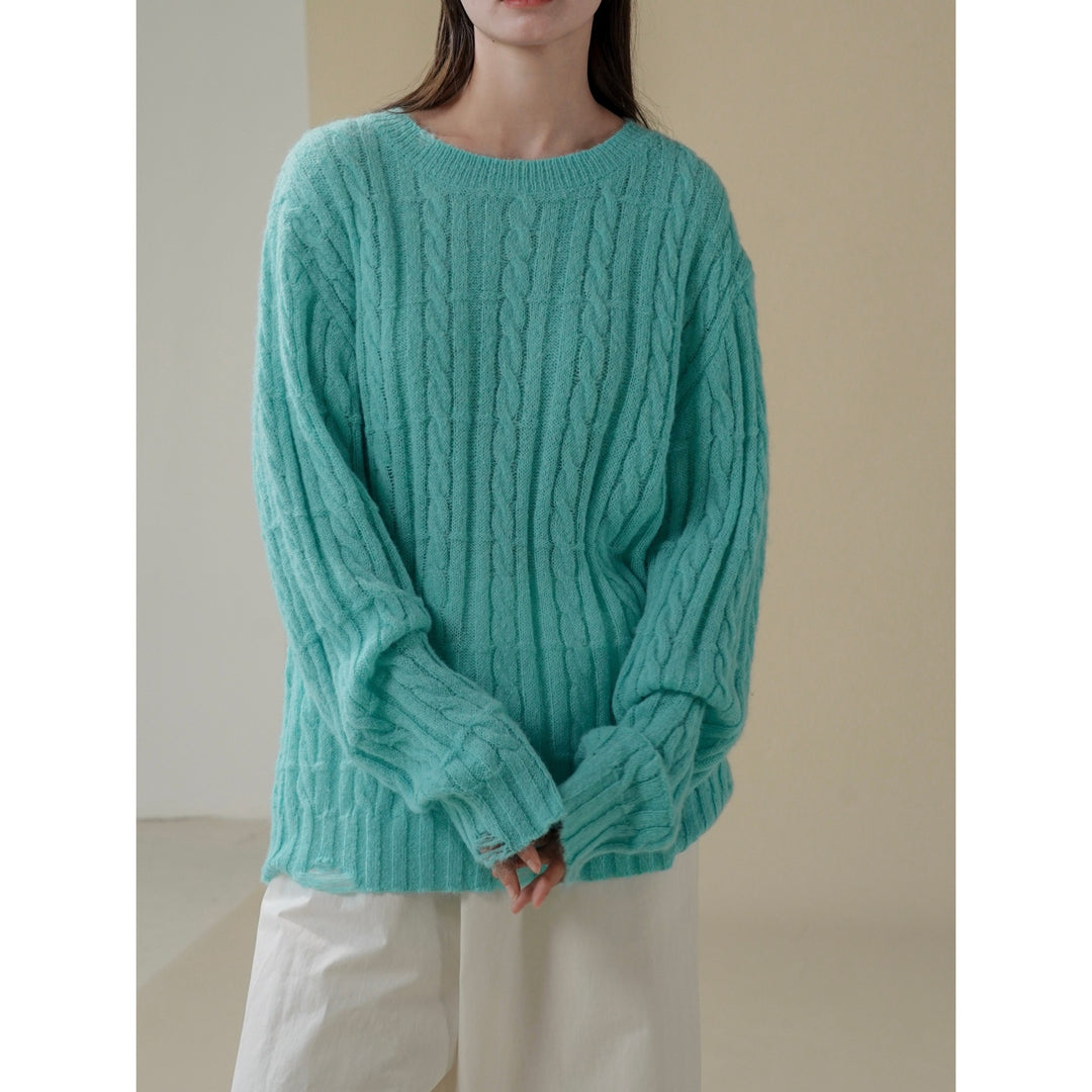 Women's Chunky Knit Oversized Cable Sweater with Round Neck