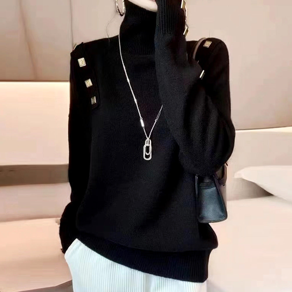 Pull à col roulé pour femmes avec détails de boutons décoratifs Chic & Stil