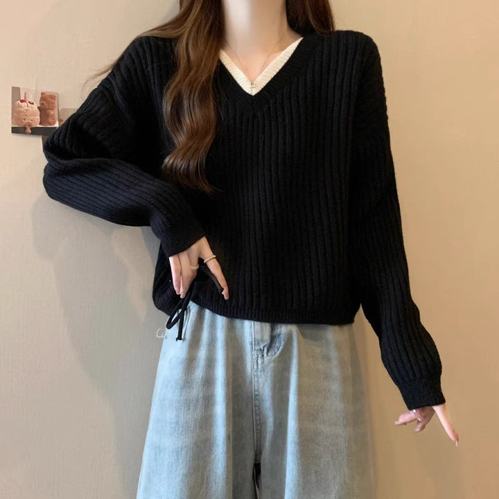 Condescending V-neck sweater for women with ribbed texture and trendy side ties Lune London